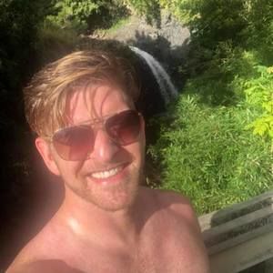 Meet your Posher, Christopher